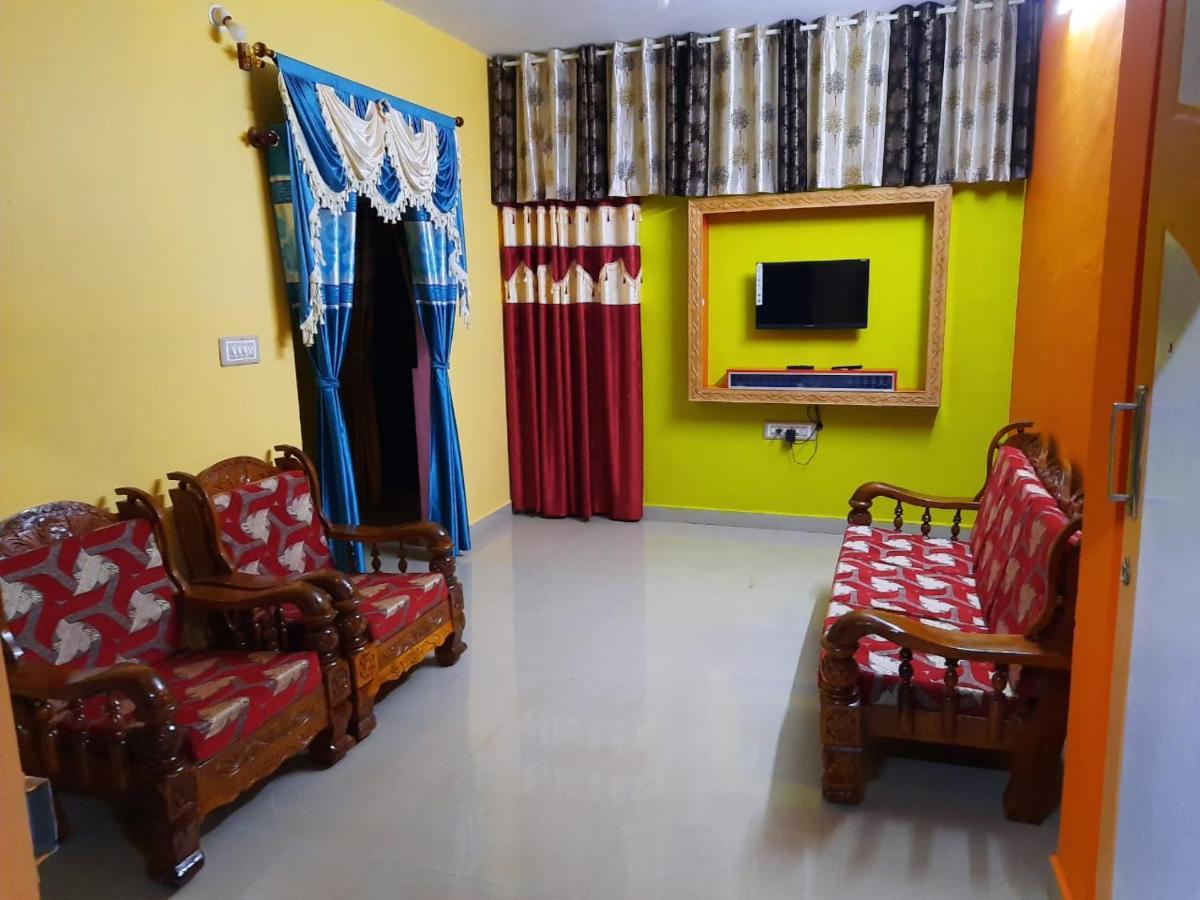 Green Land Estate Homestay 5 Rooms With Garden View マディケーリ エクステリア 写真